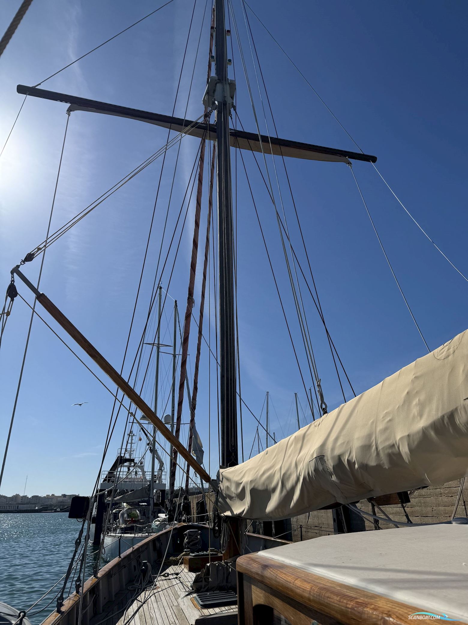 Classic Ketch Pilot House 65ft