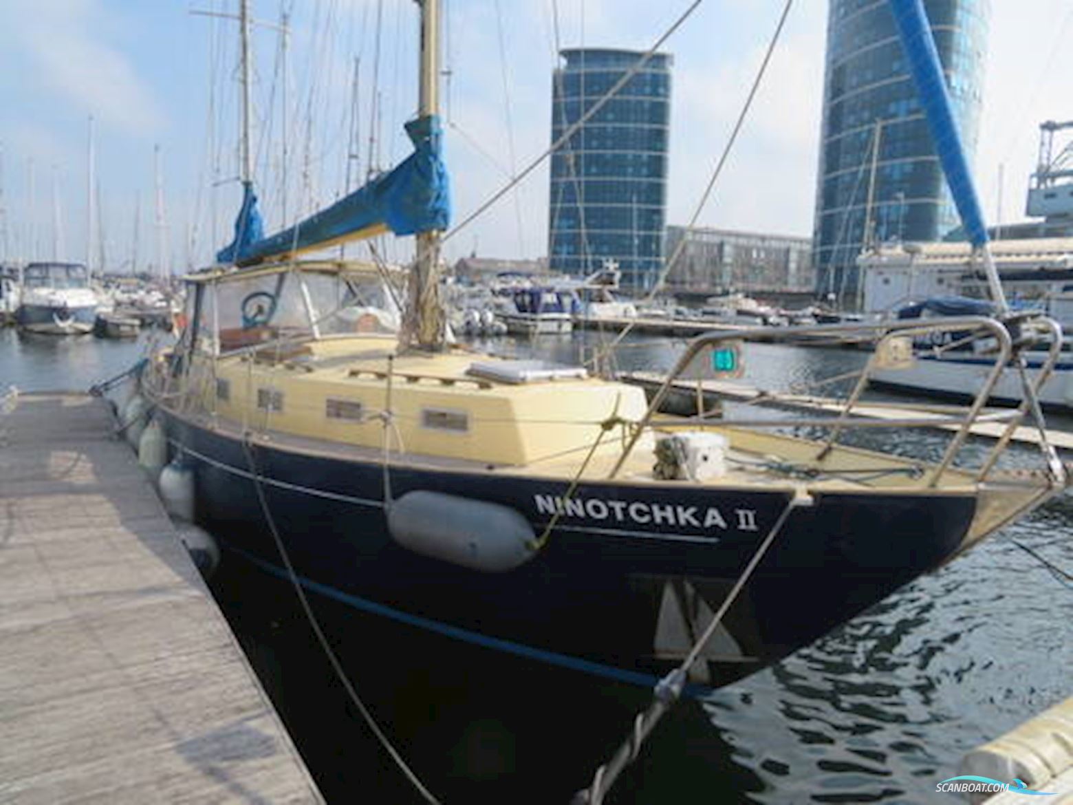 Classic Yacht Great Dane 37