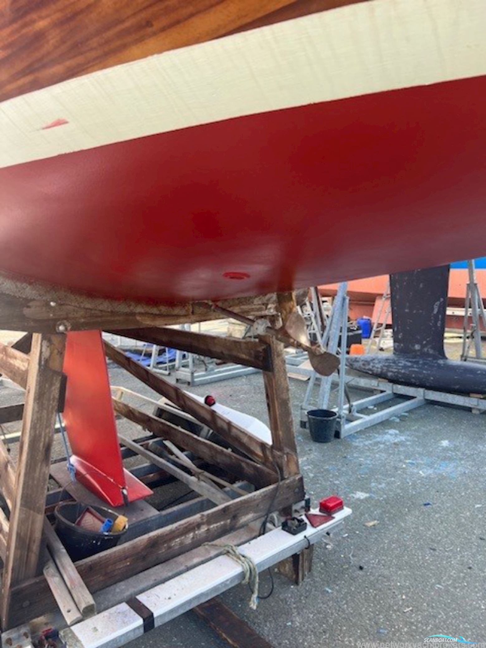 Classic Yacht Mullins Monarch 23