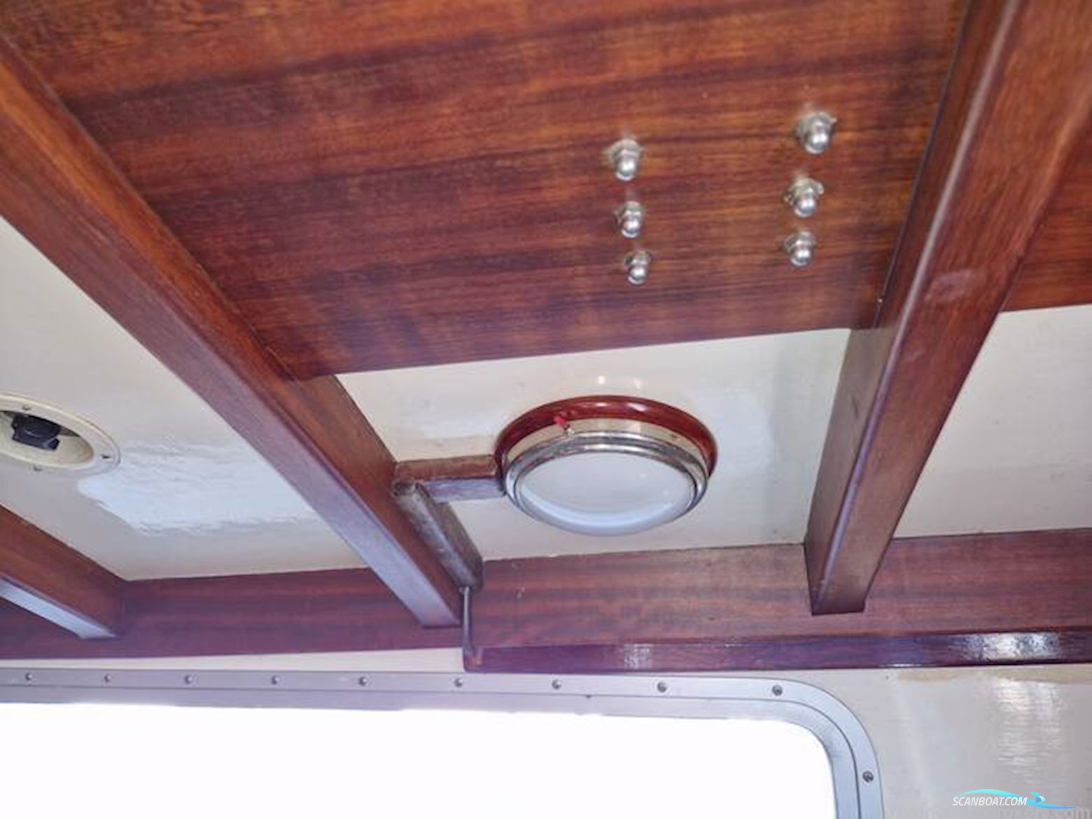 Classic Yacht Robertson 35