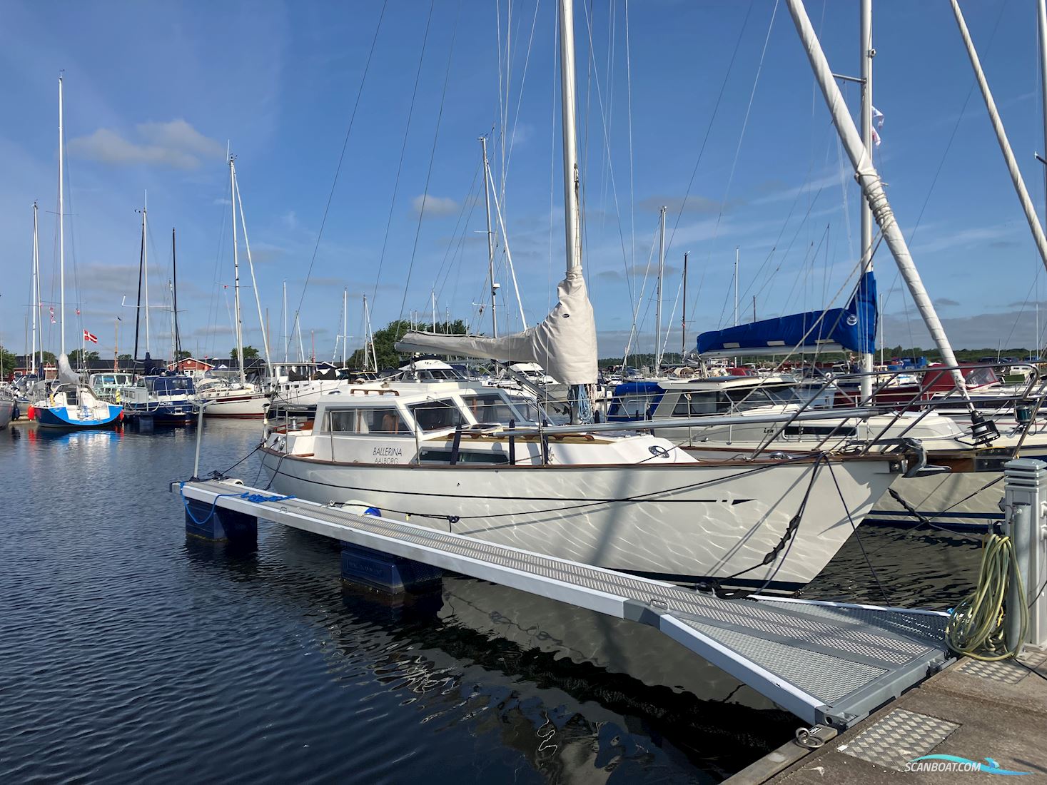 Colvic Victor 34 Dech saloon Sailingboat 1980, with Thornycroft/Layland engine, Denmark