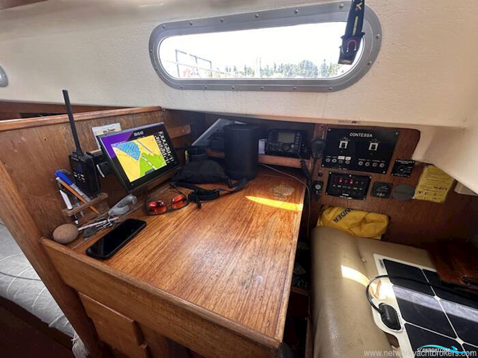 Contessa 32