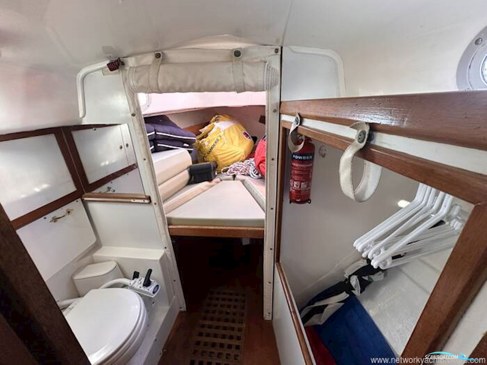 Contessa 32