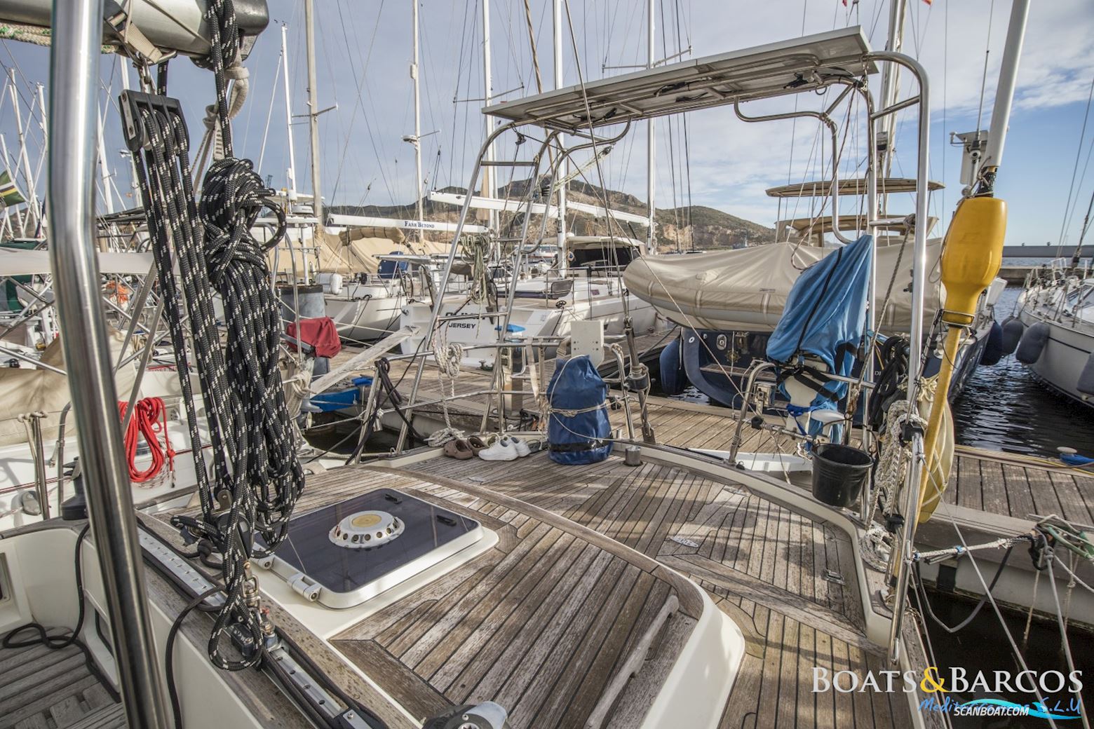 Contest Yachts 43