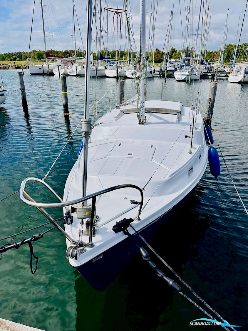 Coronado 25