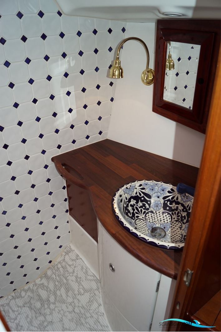 Custom Build 50 Feet Decksalon Yacht