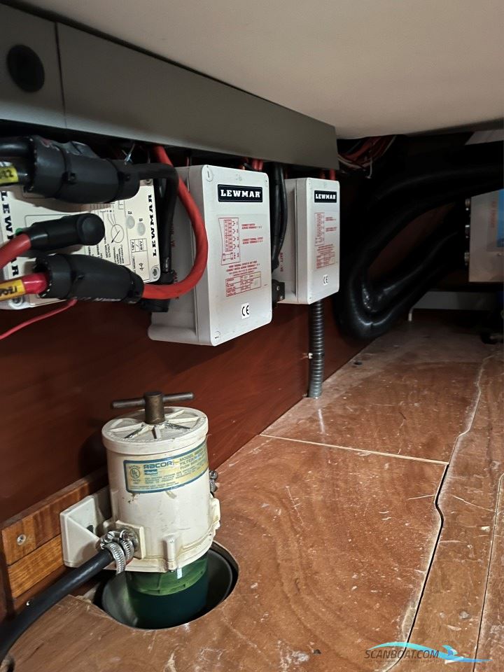 Custom Build 50 Feet Decksalon Yacht