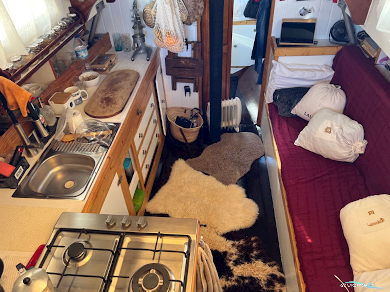 Custom Built Boat Erytheia Cotre Juan Alsine