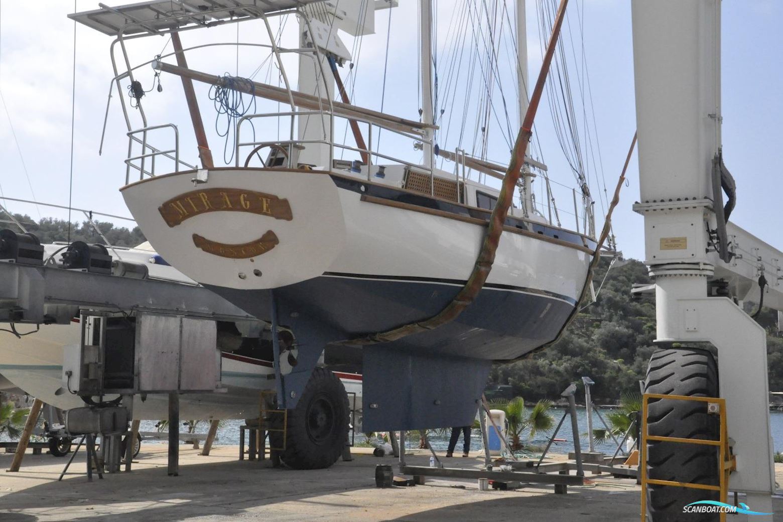 Custom Built Hout bay 40