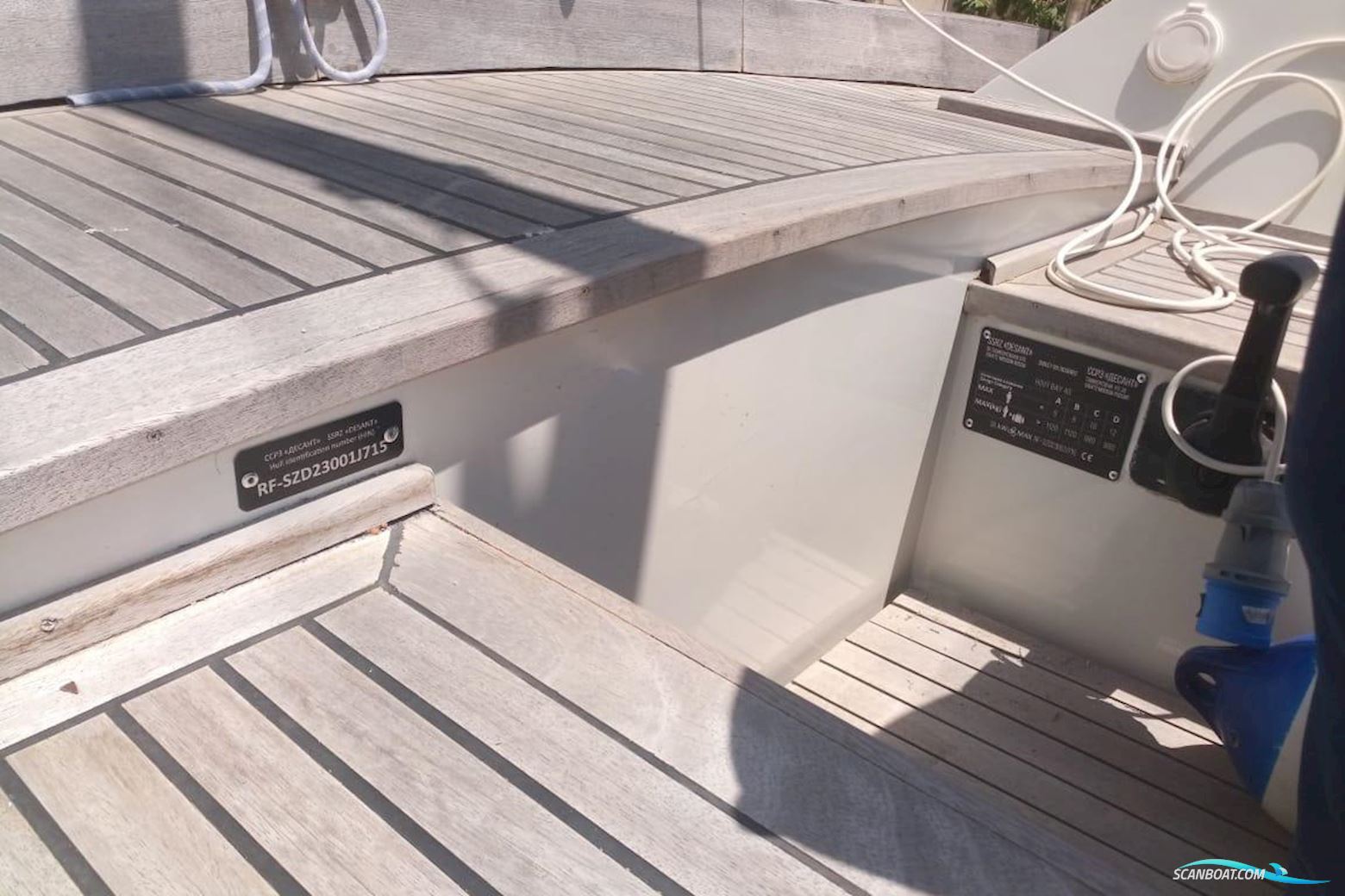 Custom Built Hout bay 40