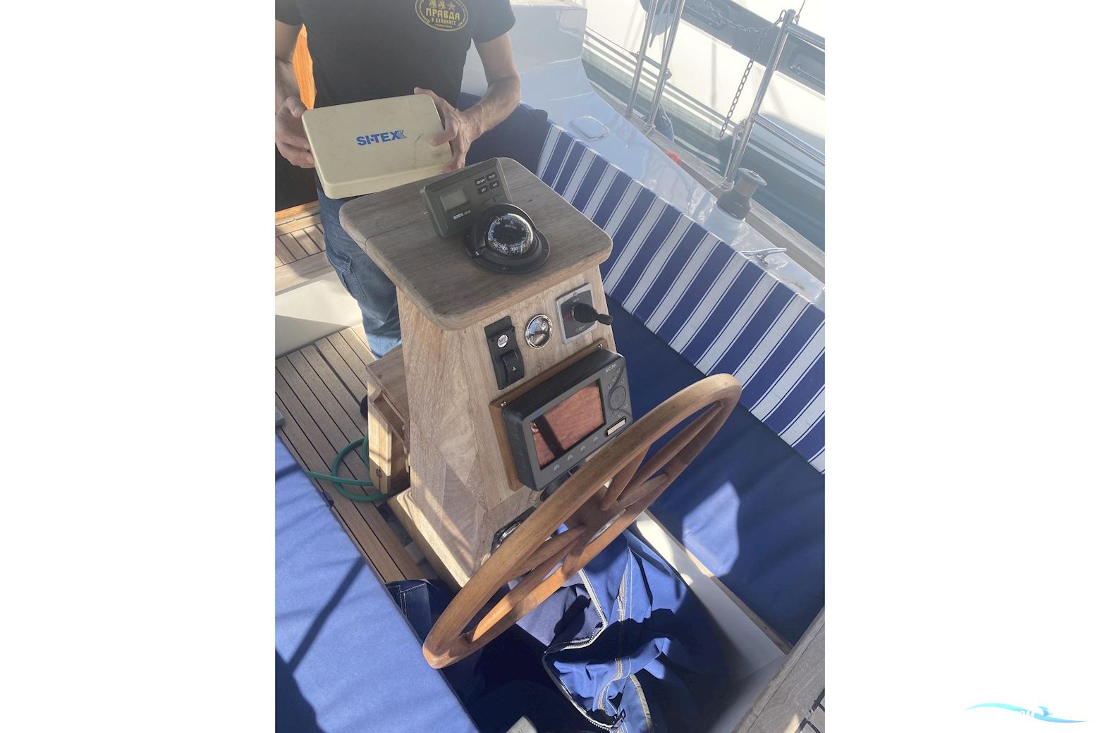 Custom Built Hout bay 40