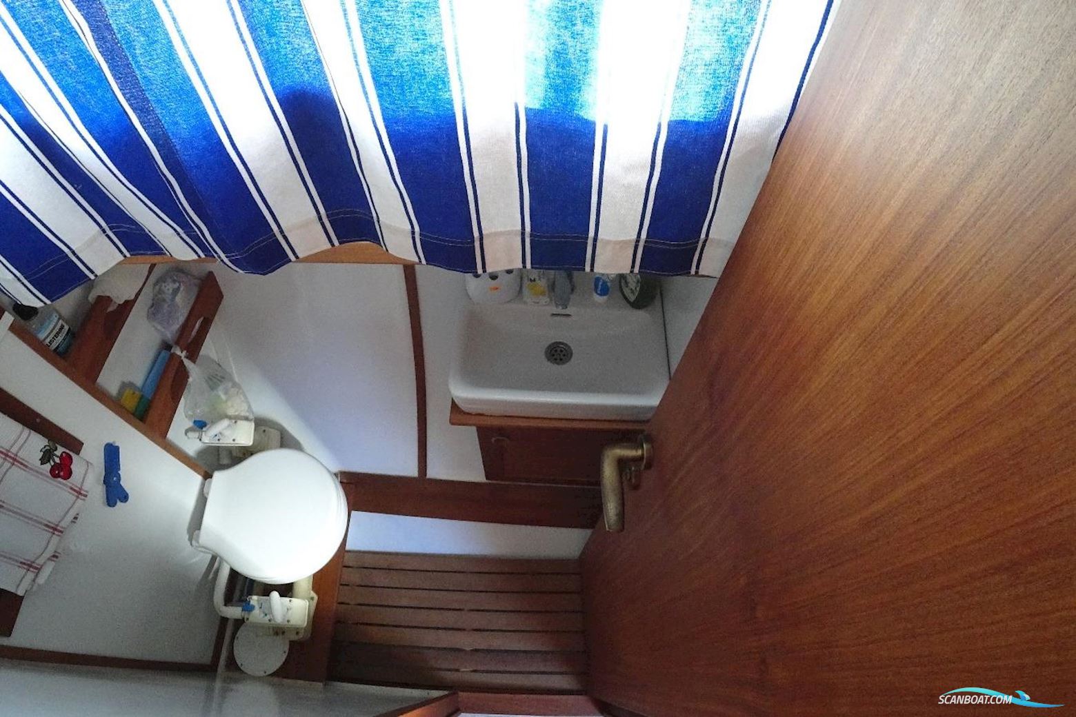 Custom Built Hout bay 40