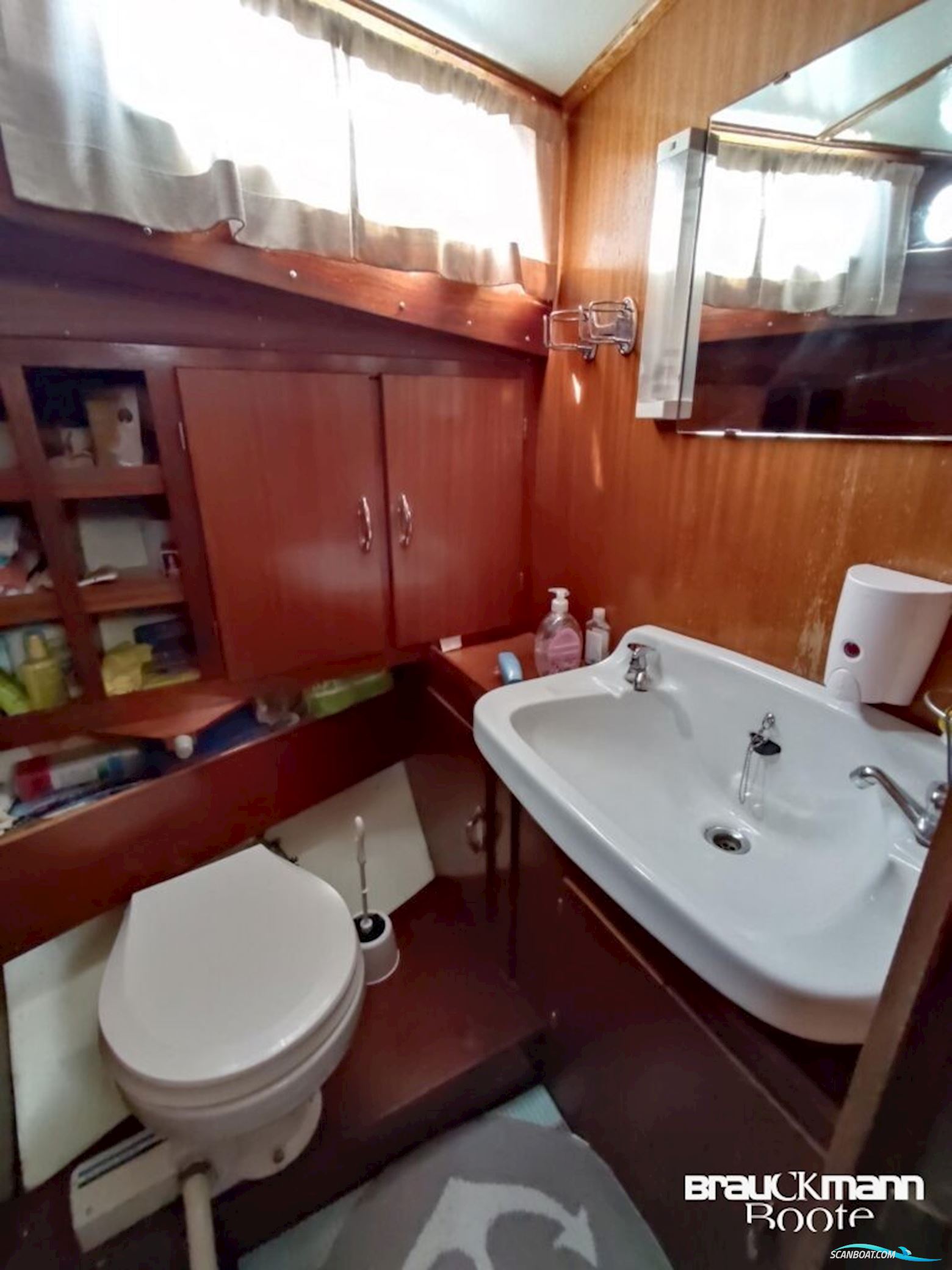 Custom Craft Motorsegler