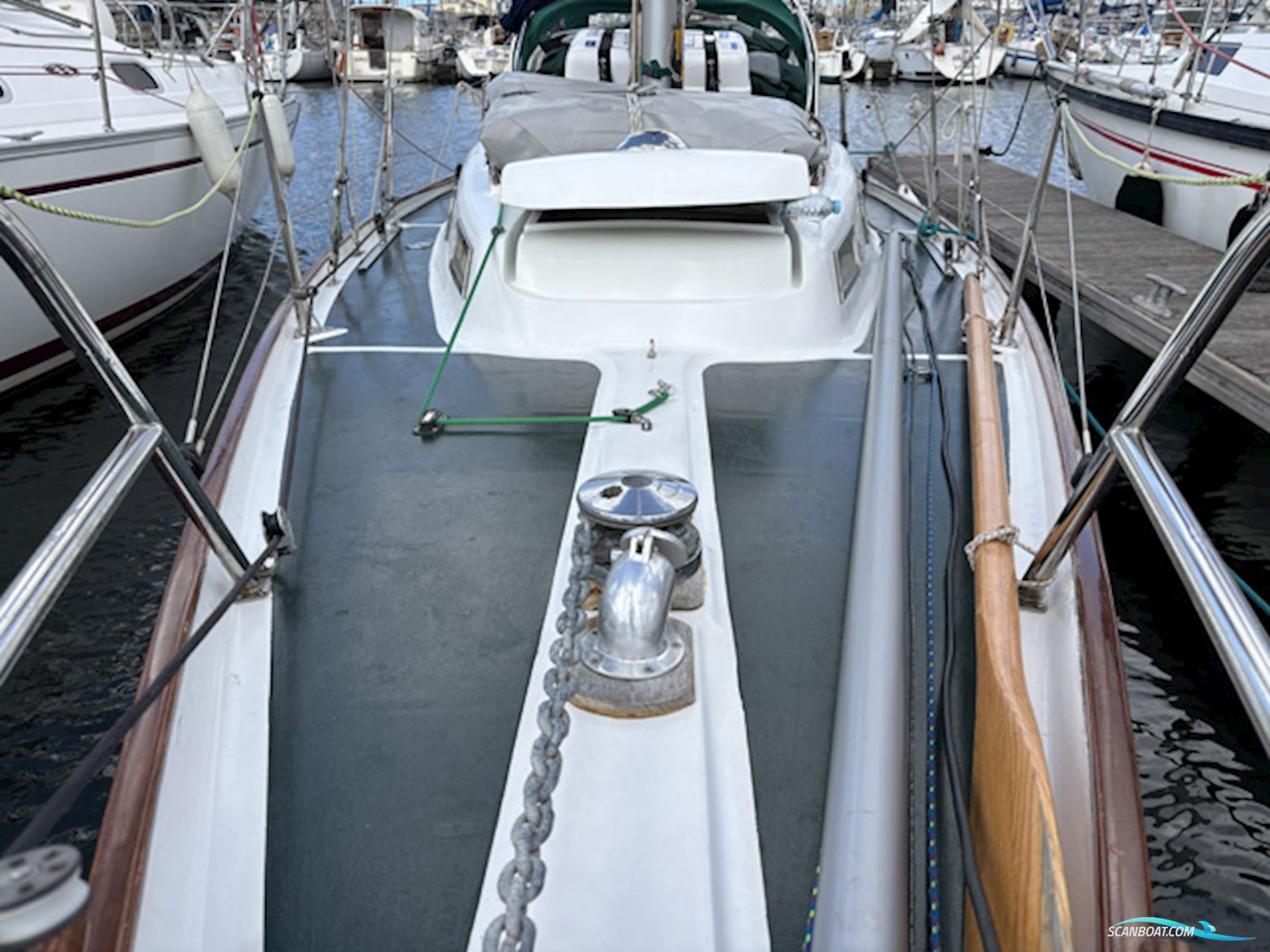 Cutlass 27