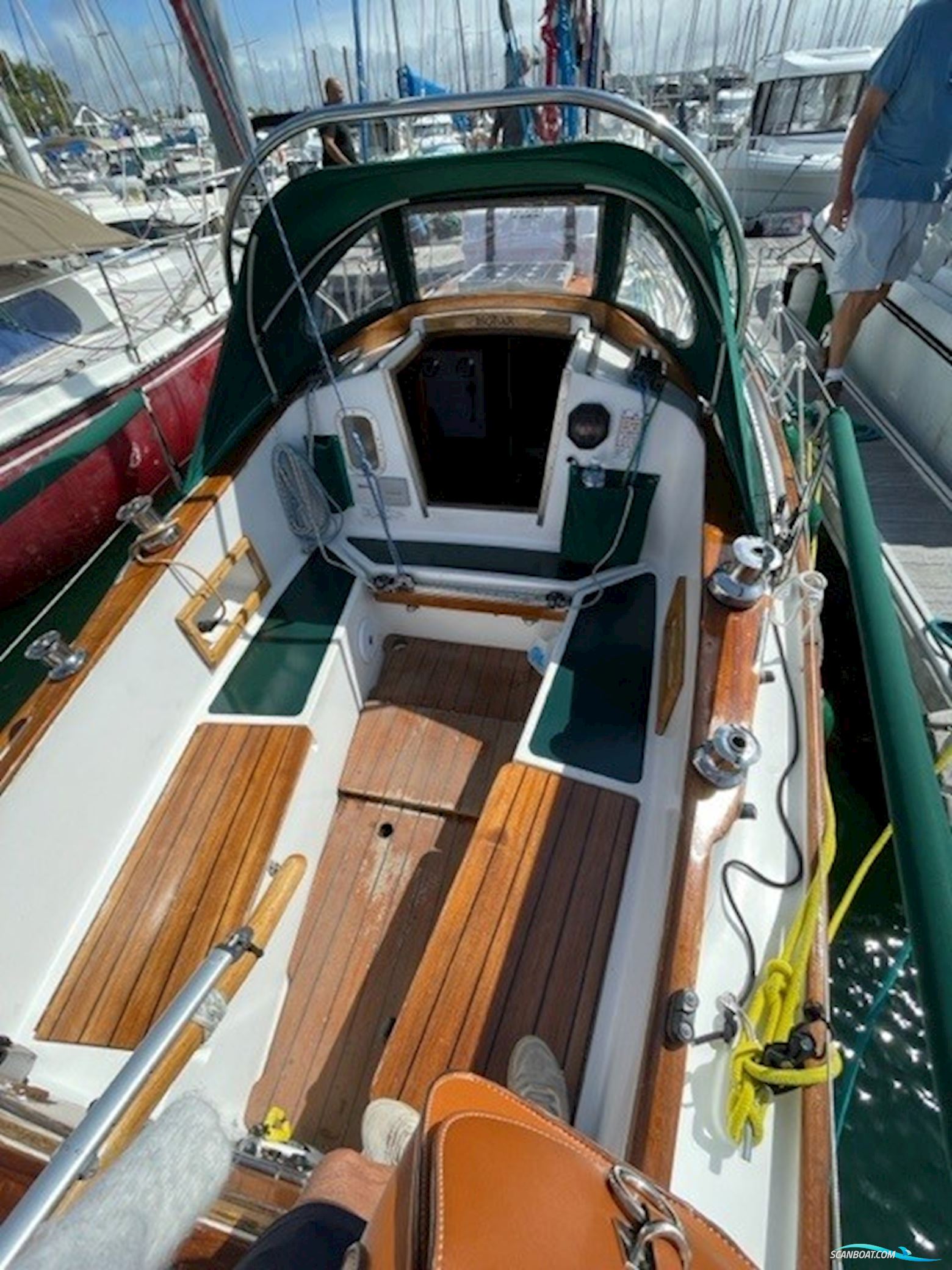Cutlass 27