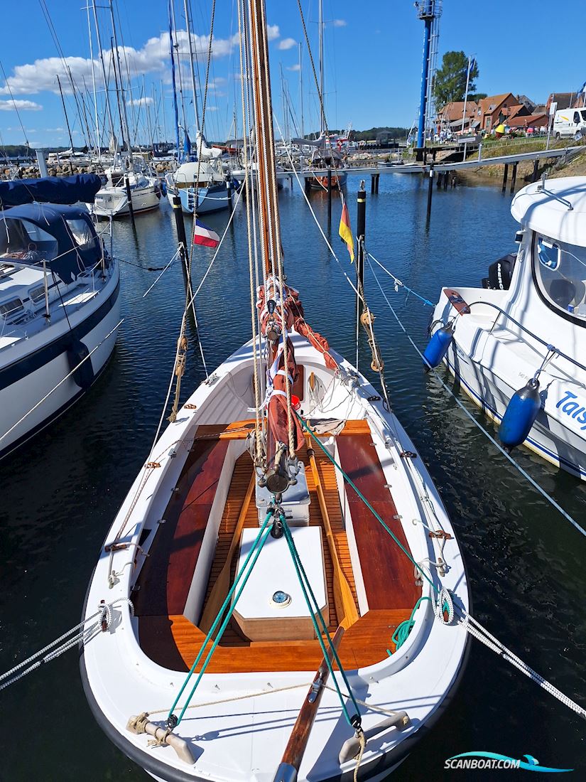 Damjolle Kragejolle Tuckerboot Gaffelsegler Spitzgatter Poca 17