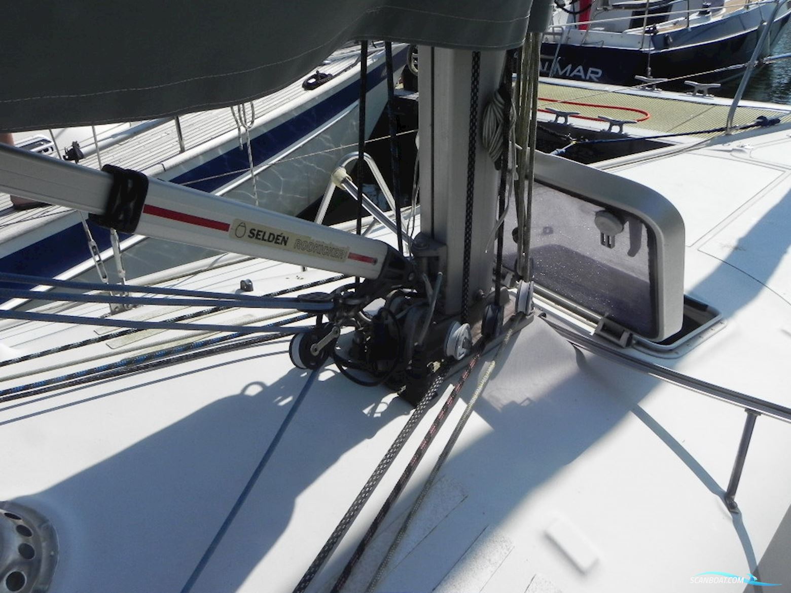 Dehler  28