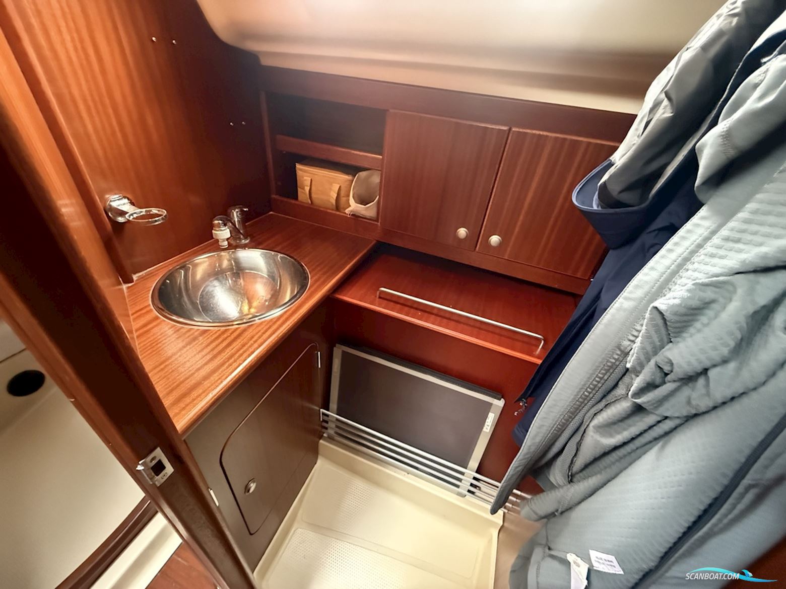 Dehler 37