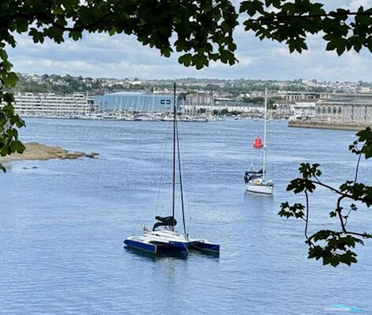 Dragonfly 28 Sailingboat 2014, with Honda engine, United Kingdom