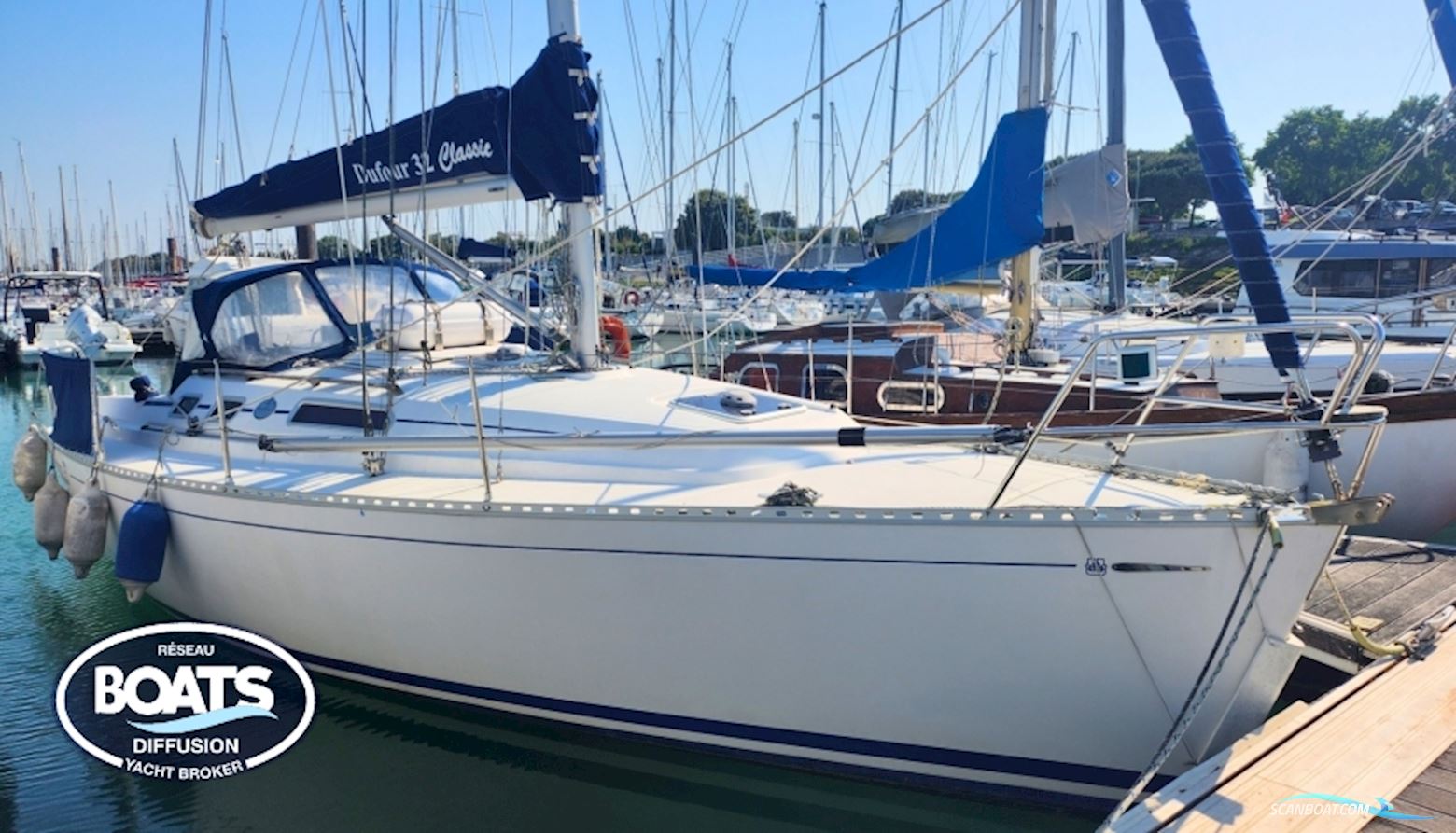 Dufour 32 Classic Sailingboat 2002, with Volvo Penta engine, France