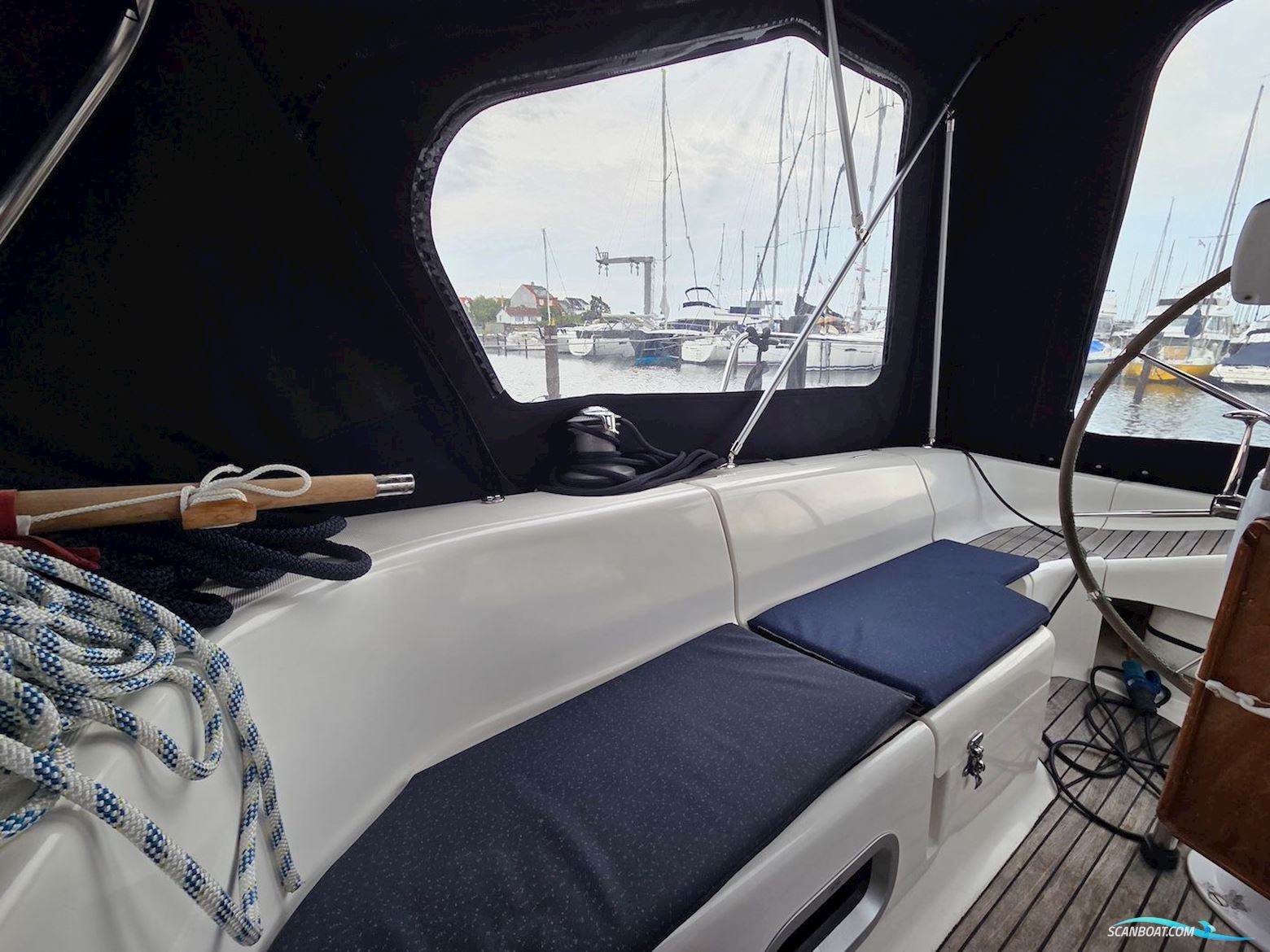 Dufour 38 Classic