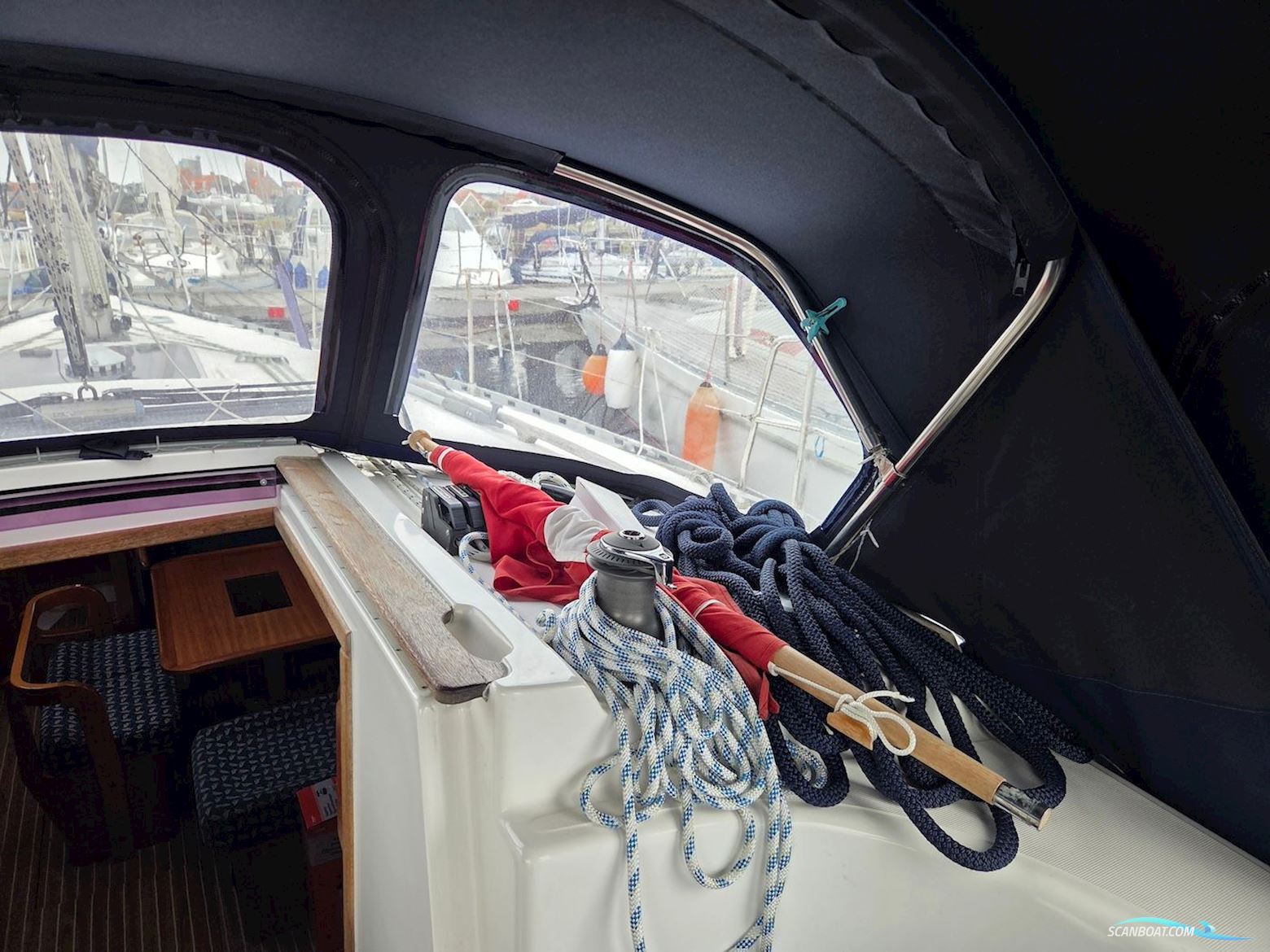 Dufour 38 Classic
