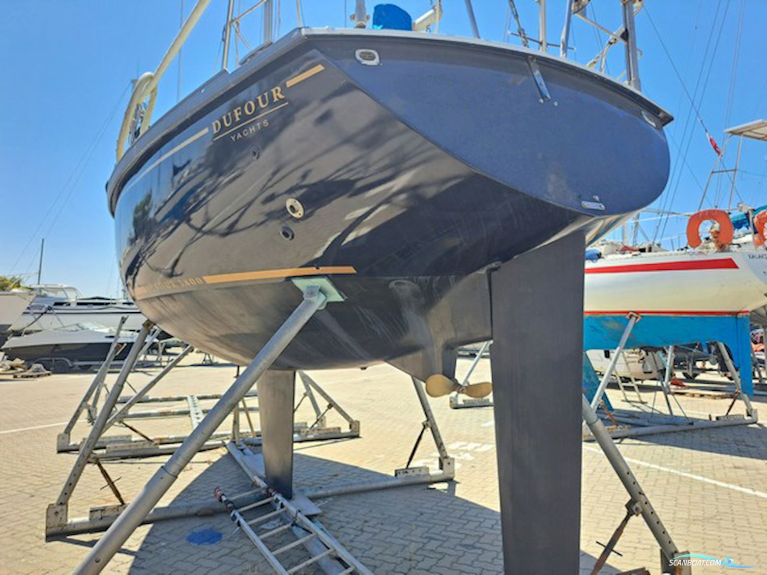 Dufour 3800