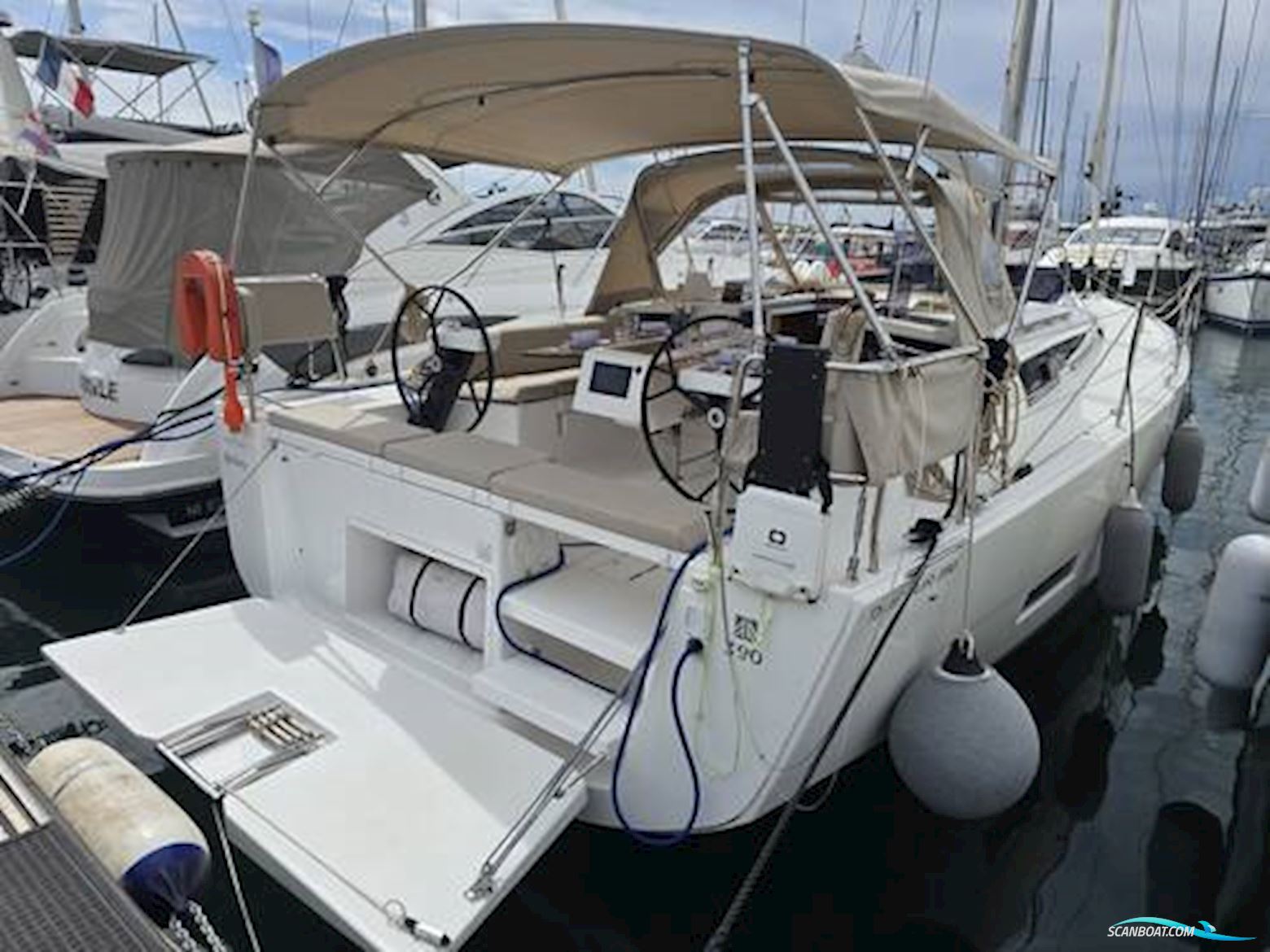 Dufour 390 Grand Large Sailingboat 2022, with Volvo D22-50 engine, France