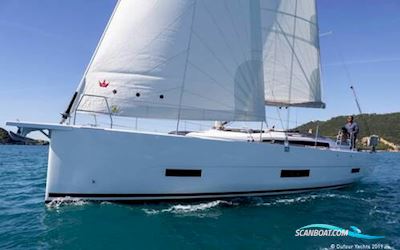 Dufour 390 Grand Large Sailingboat 2022, with Volvo D22-50 engine, France