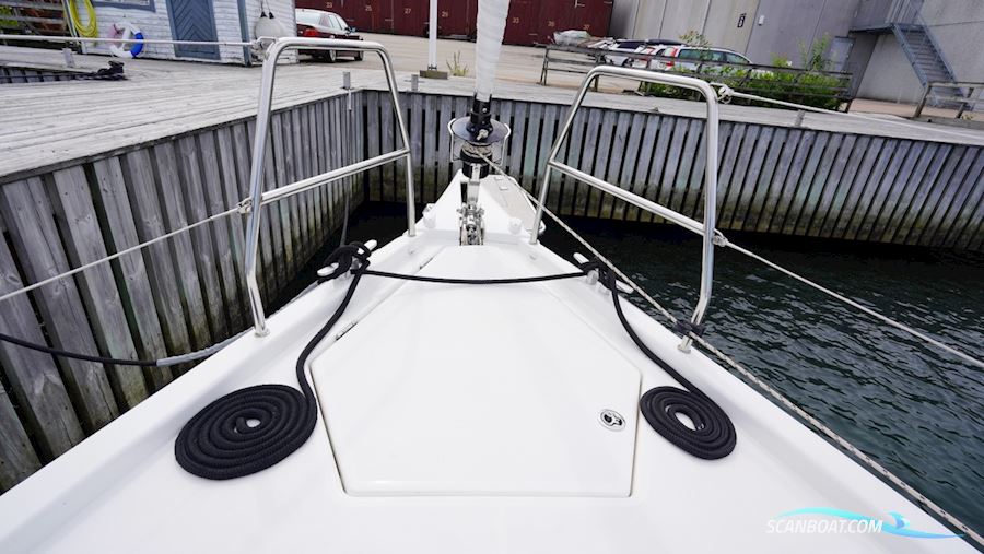 Dufour 390