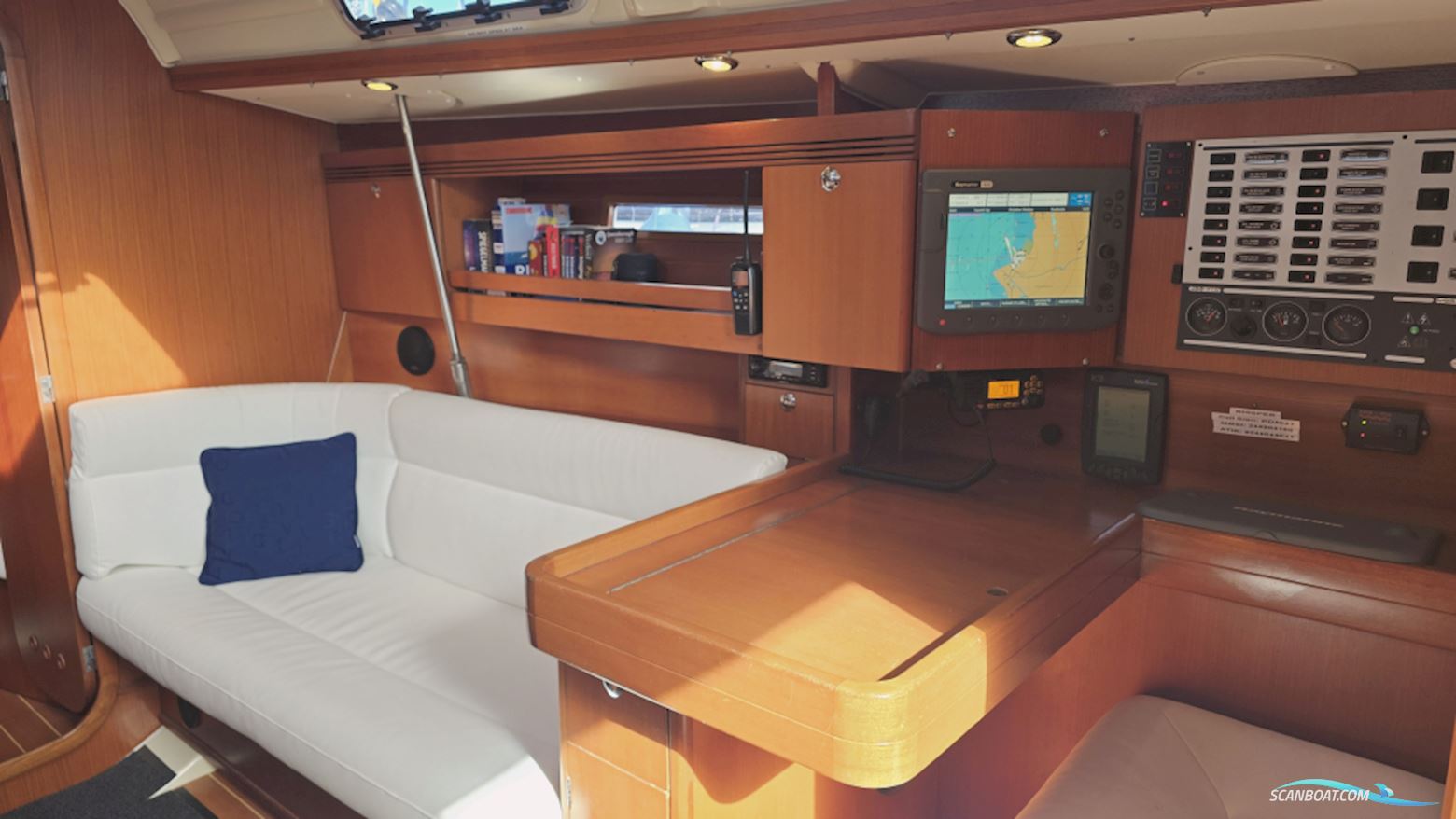 Dufour 40 Performance