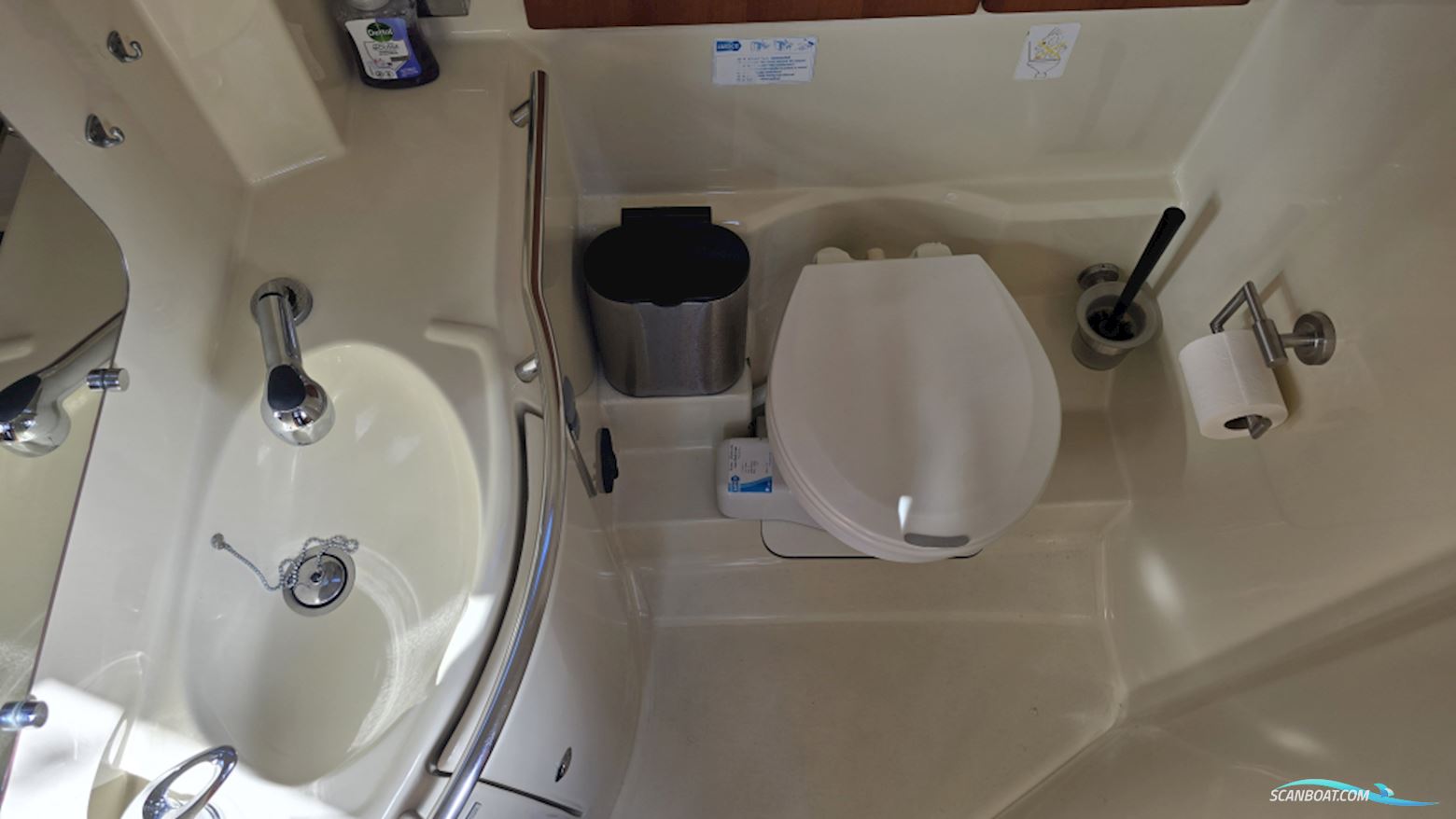 Dufour 40 Performance