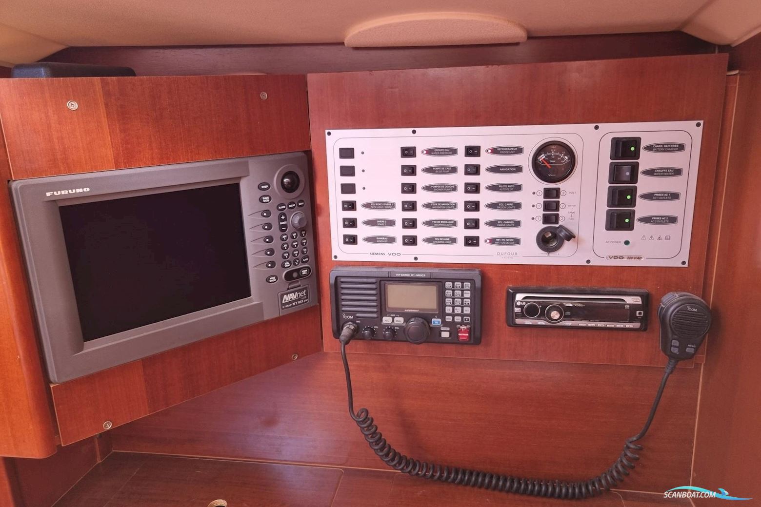 Dufour 40