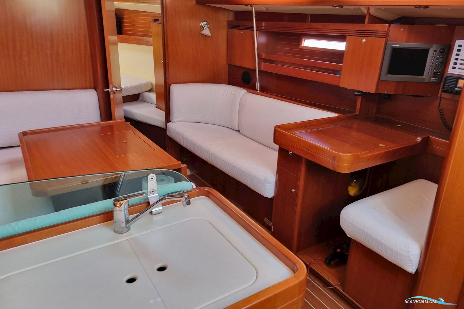 Dufour 40