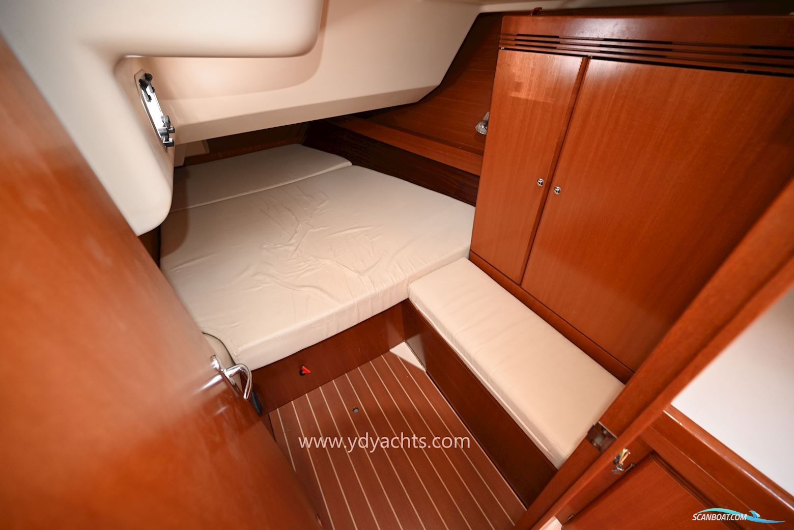 Dufour 44 Performance