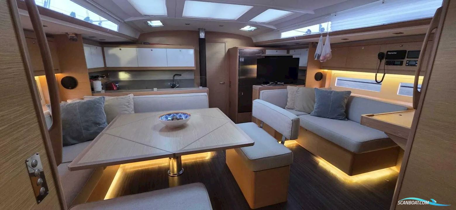 Dufour 530