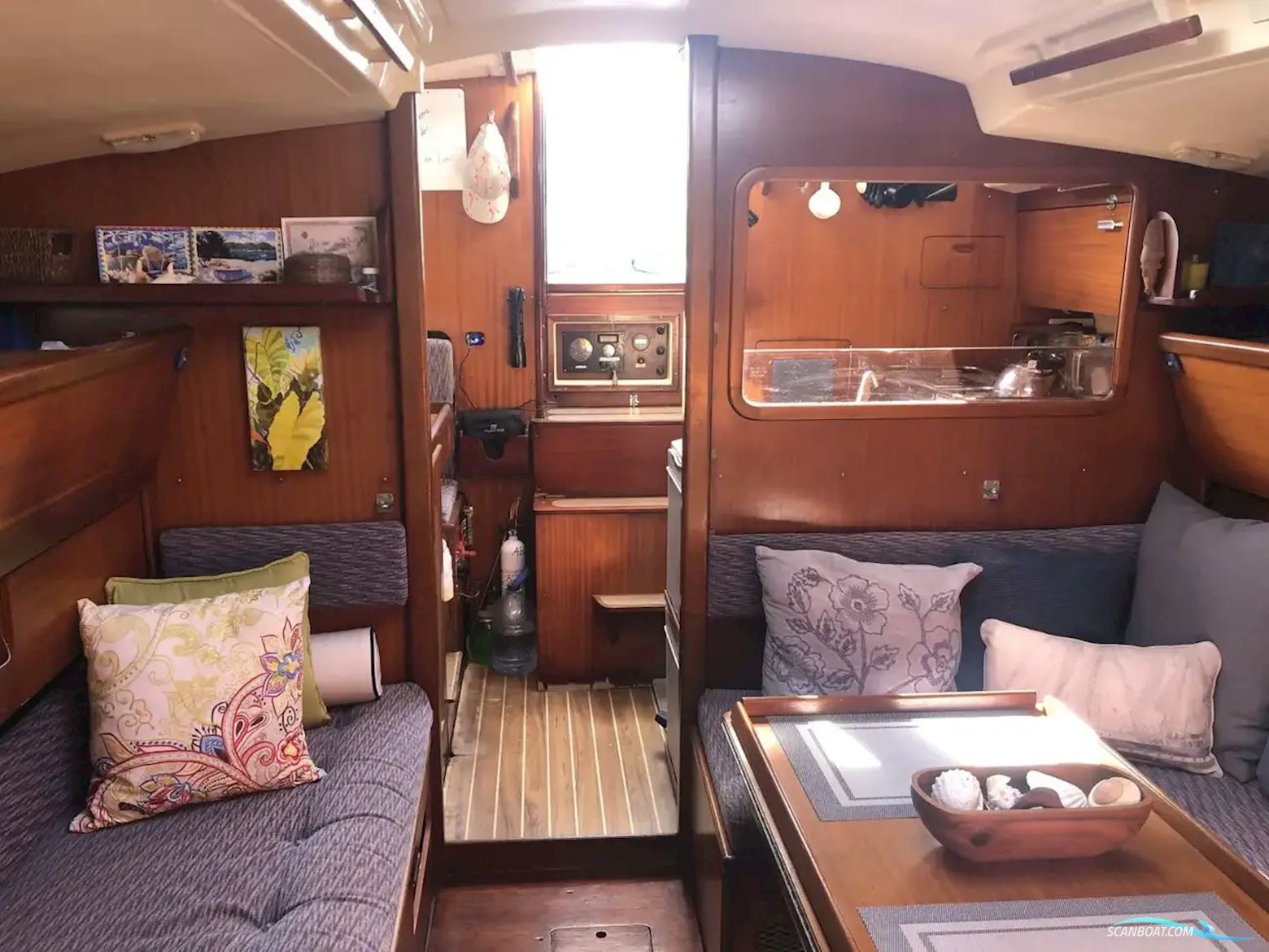 Dufour Apogee 35