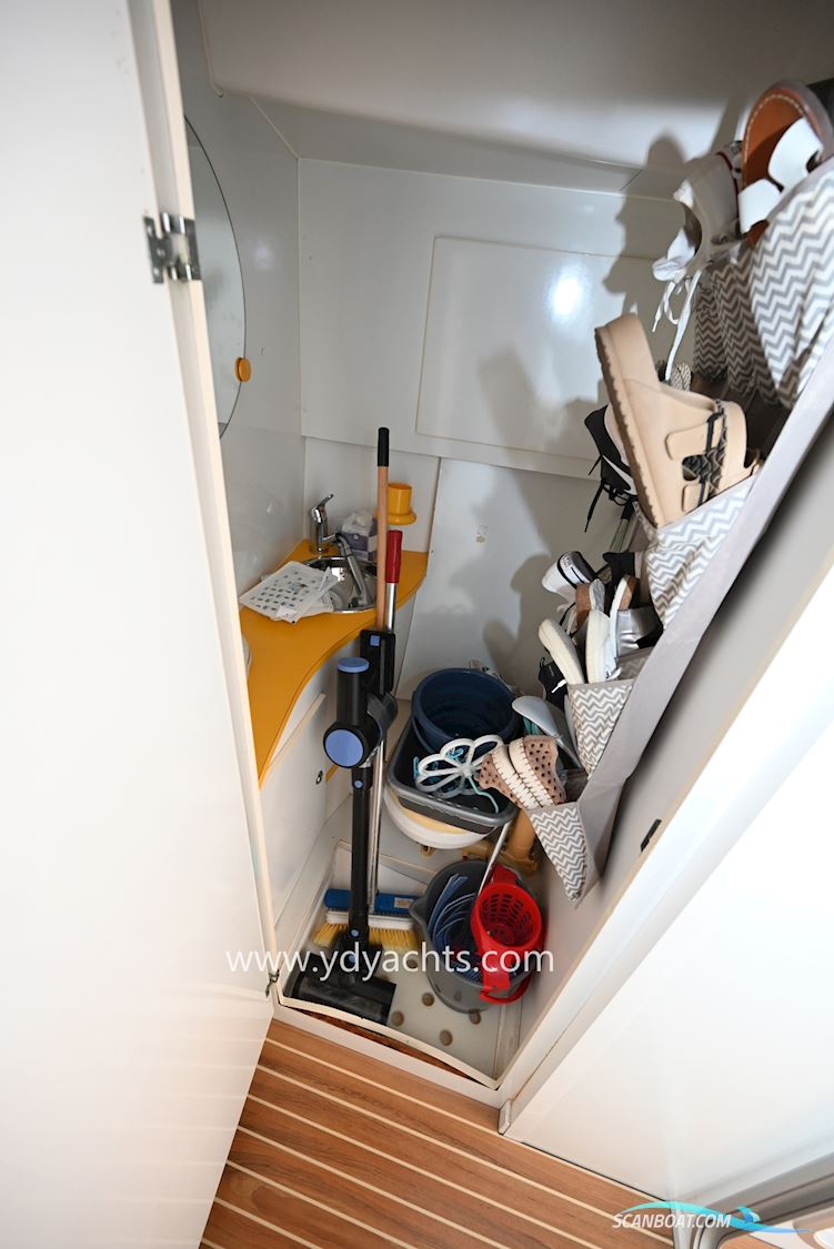 Dufour Atoll 43 Owner's Version