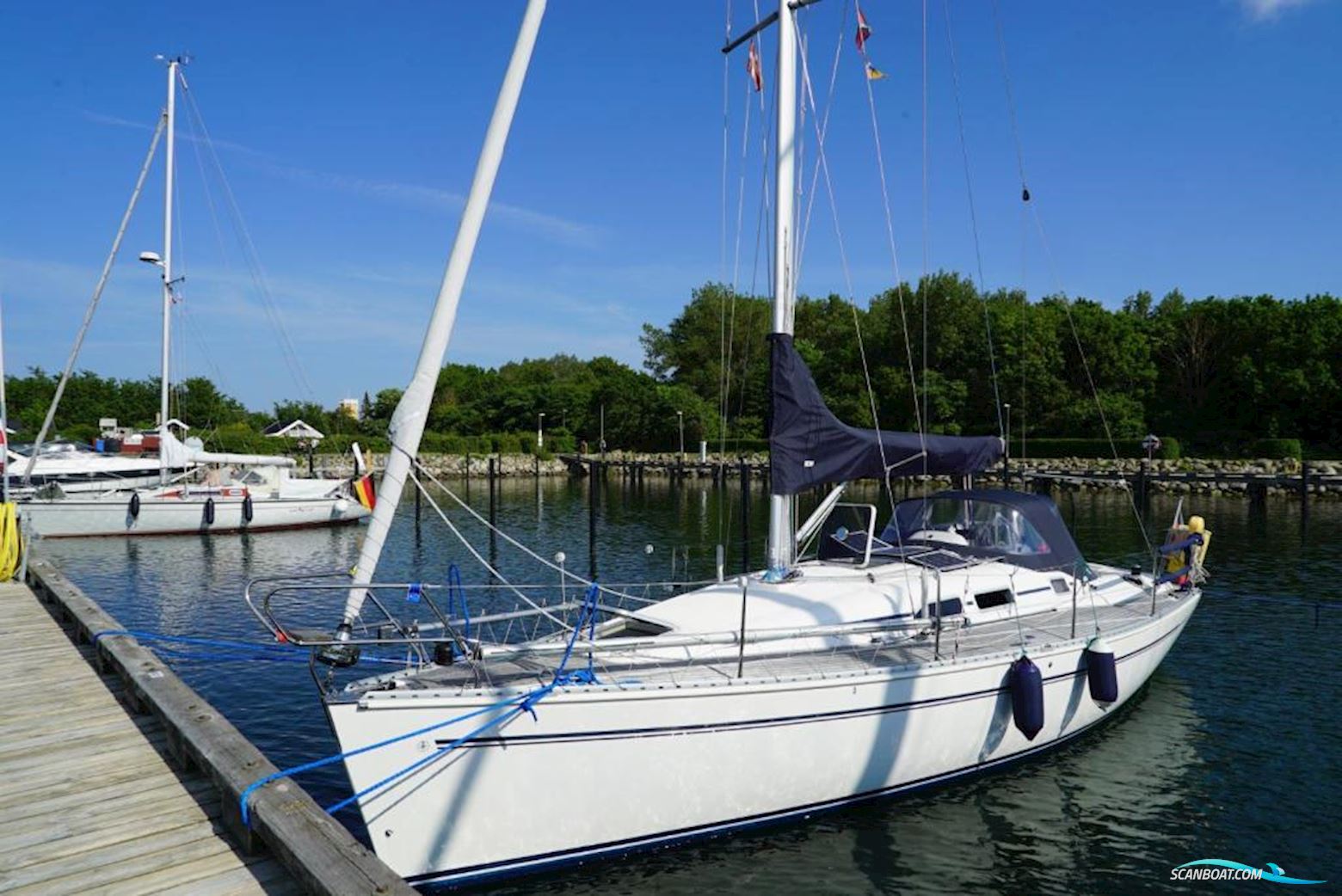Elan 333 Sailingboat 2006, with Volvo Penta D1 - 30 engine, Germany
