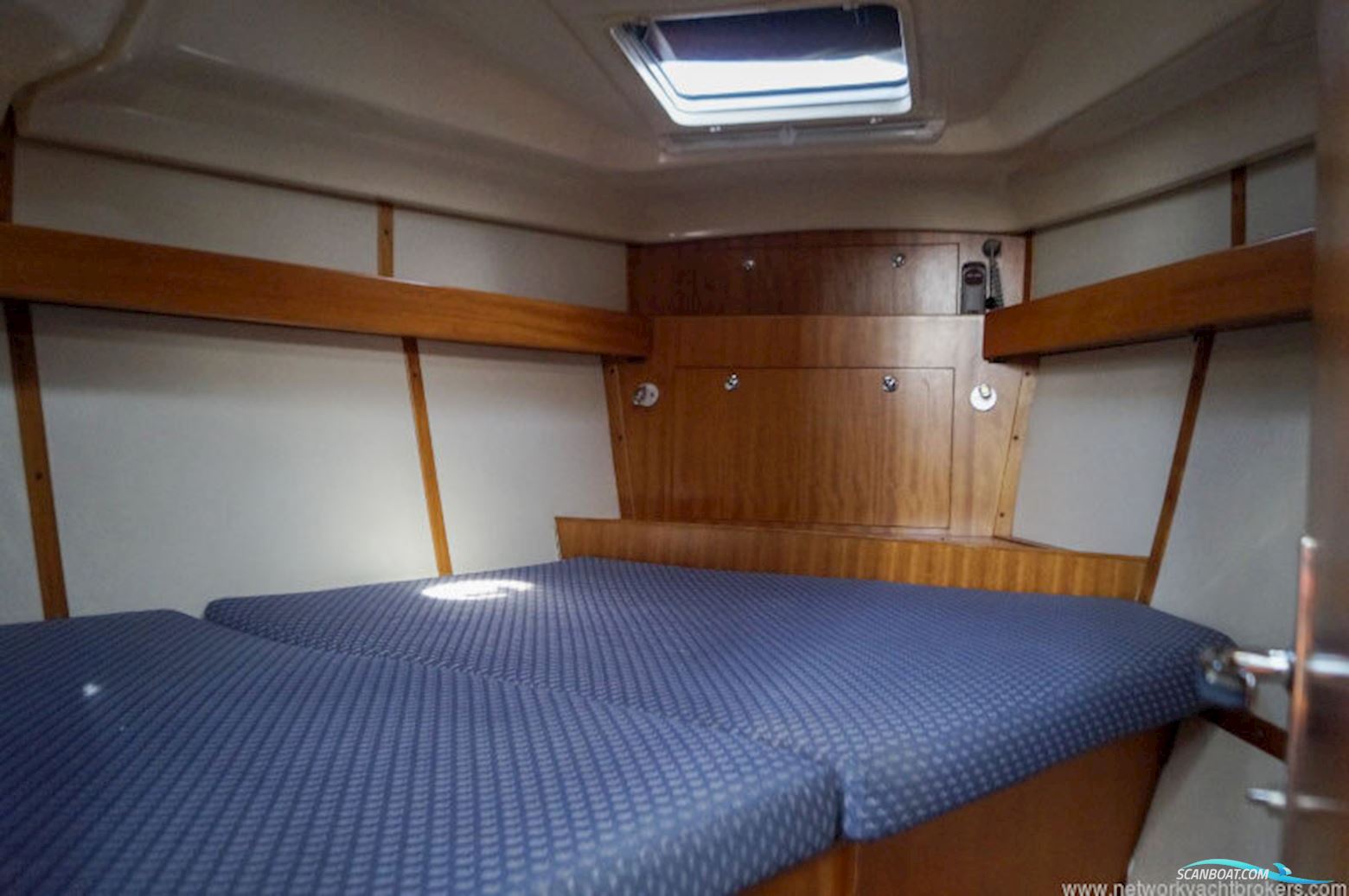 Elan Marine 384 Impression