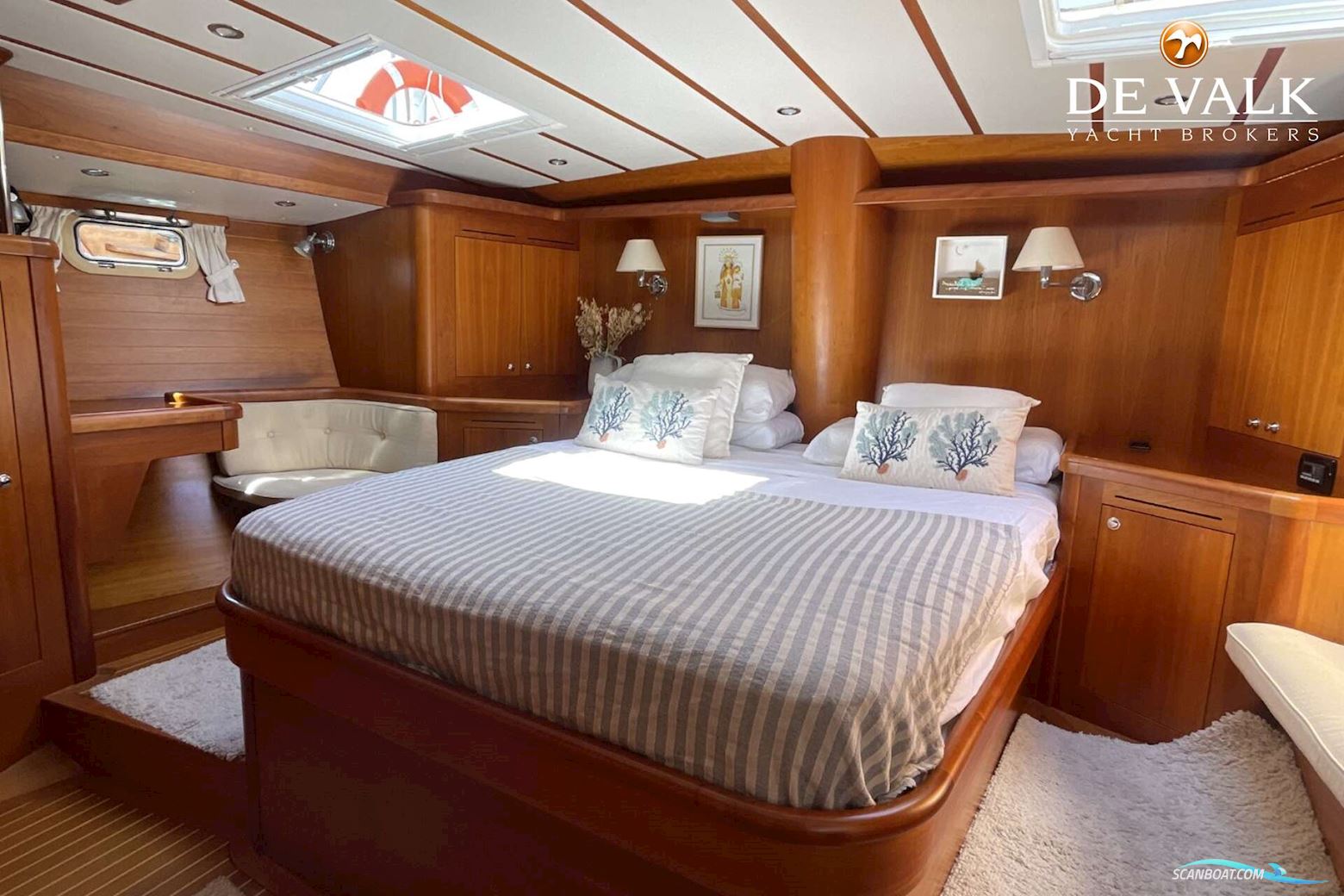 Farr 63 Pilot House