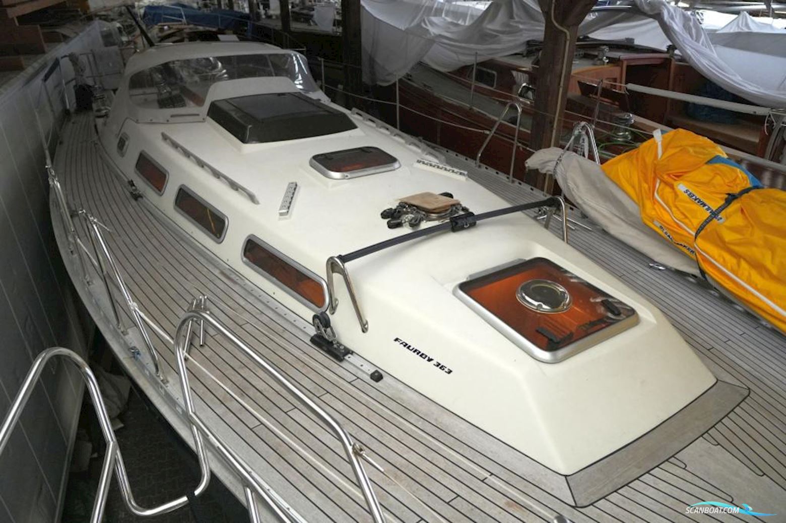 Faurby 363 mit Hubkiel