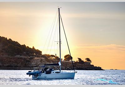 Feeling 32 Sailingboat 2004, with Volvo Penta engine, Spain