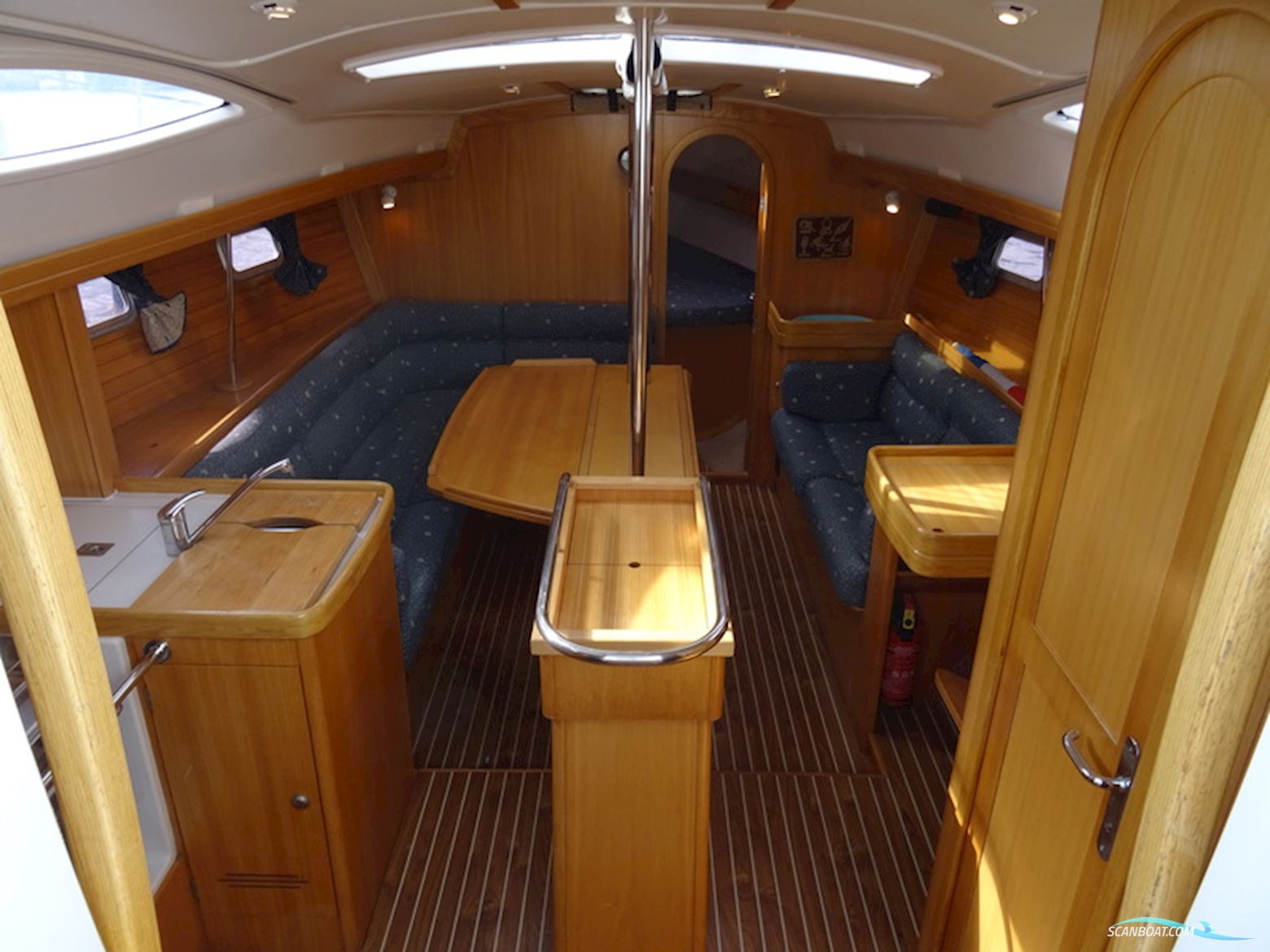 Feeling 36 Lift Keel