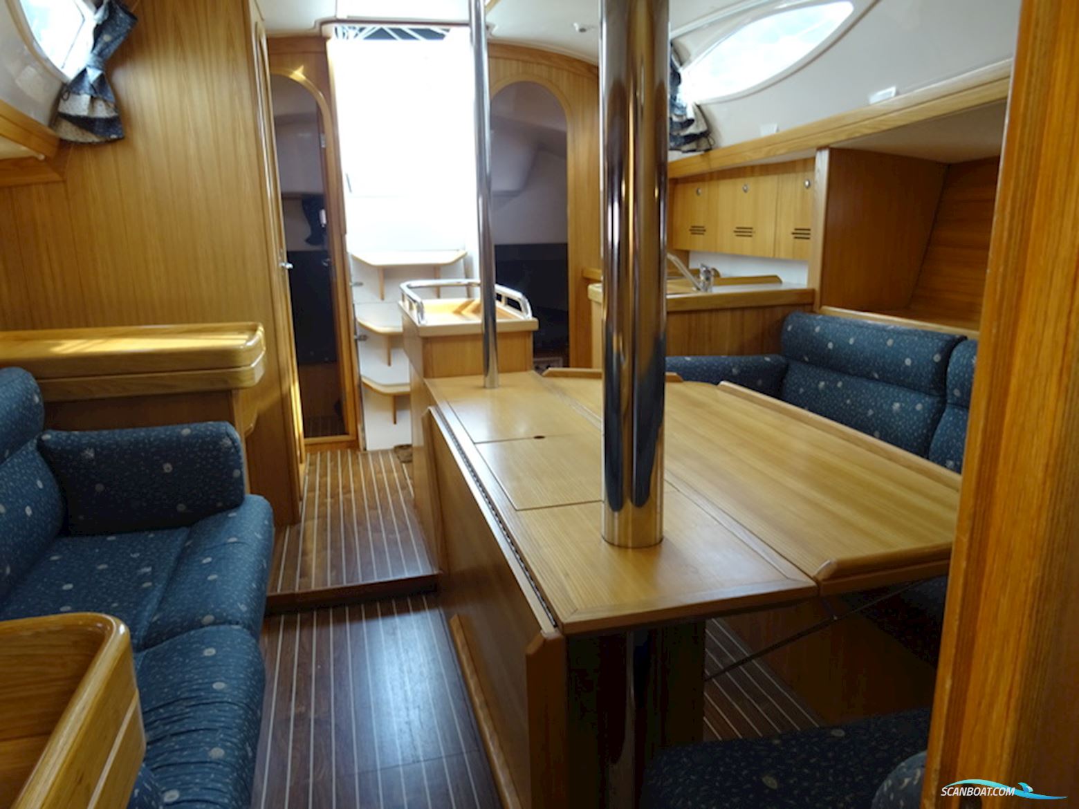 Feeling 36 Lift Keel