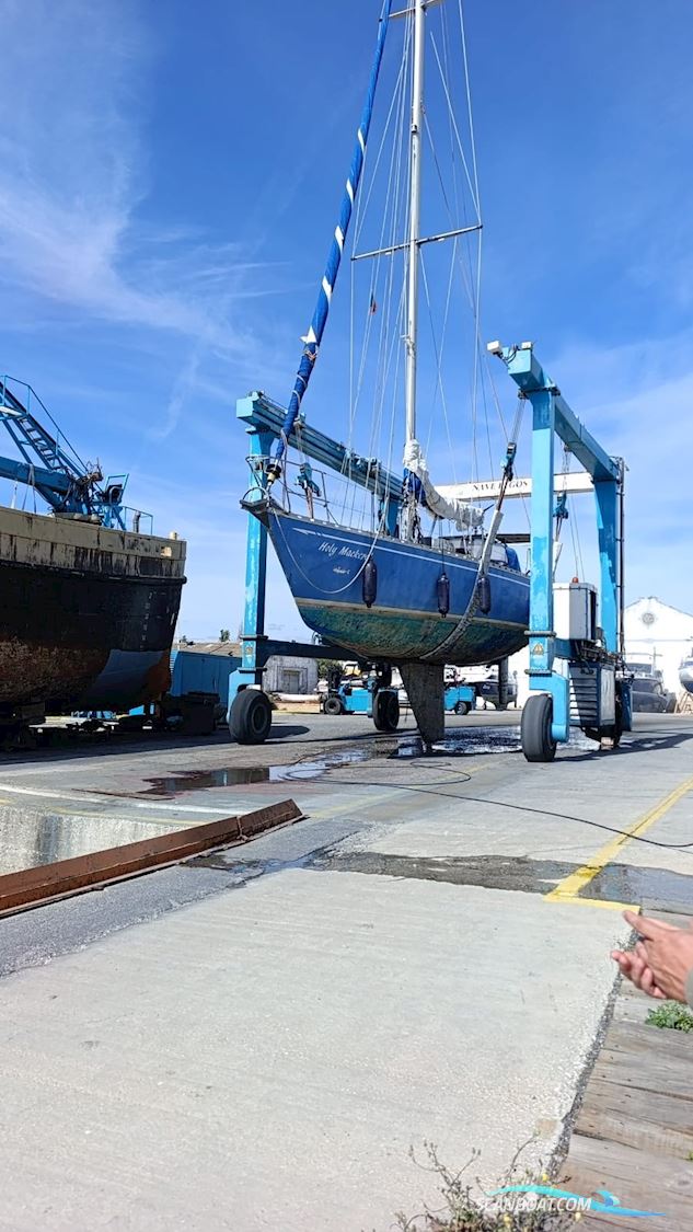 First Beneteau 42
