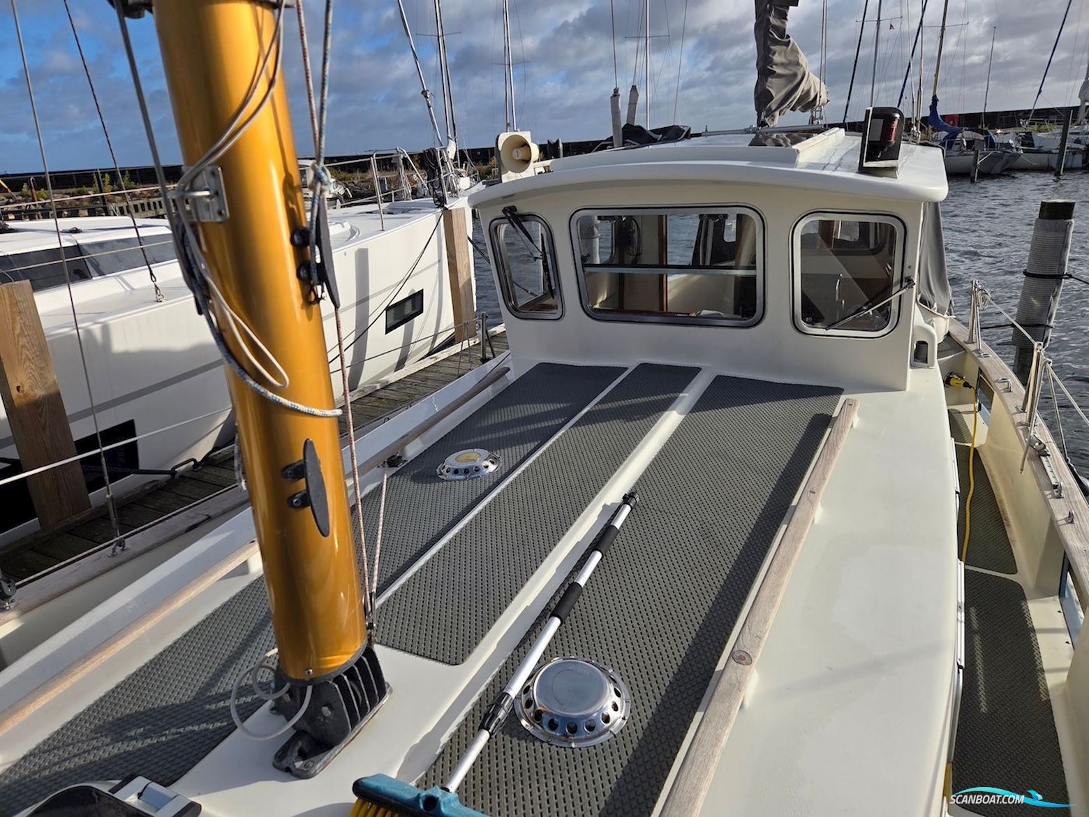 Fisher 30 Ketch