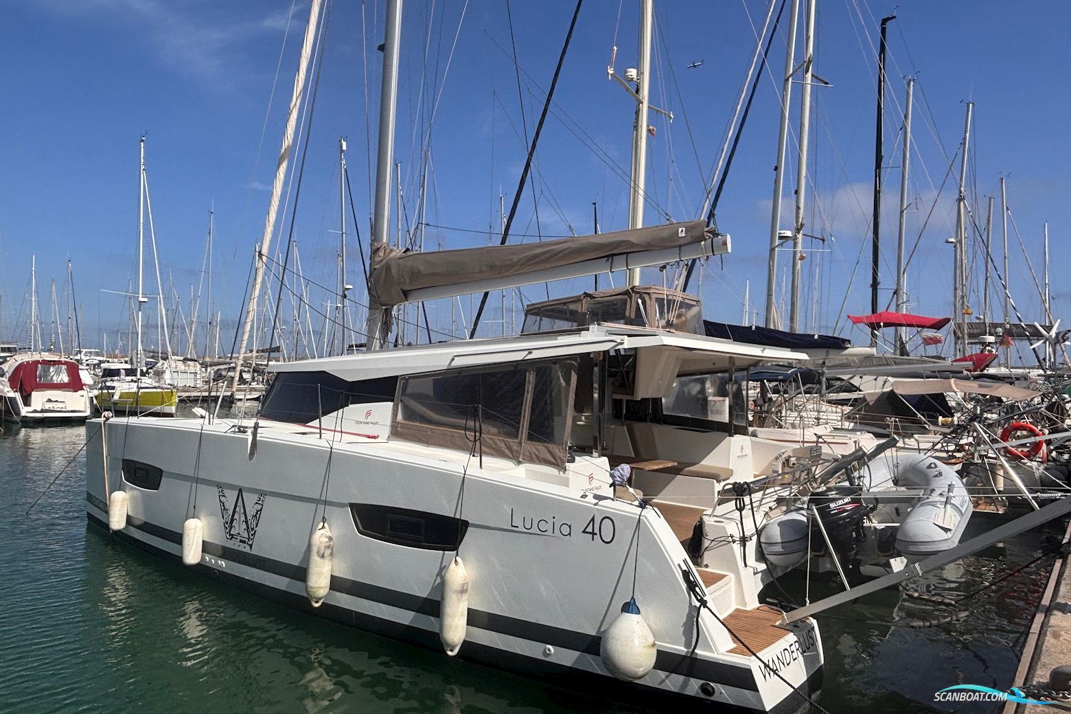 Fountaine Pajot Lucia 40