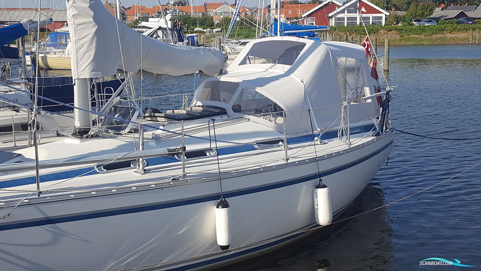 Granada 32