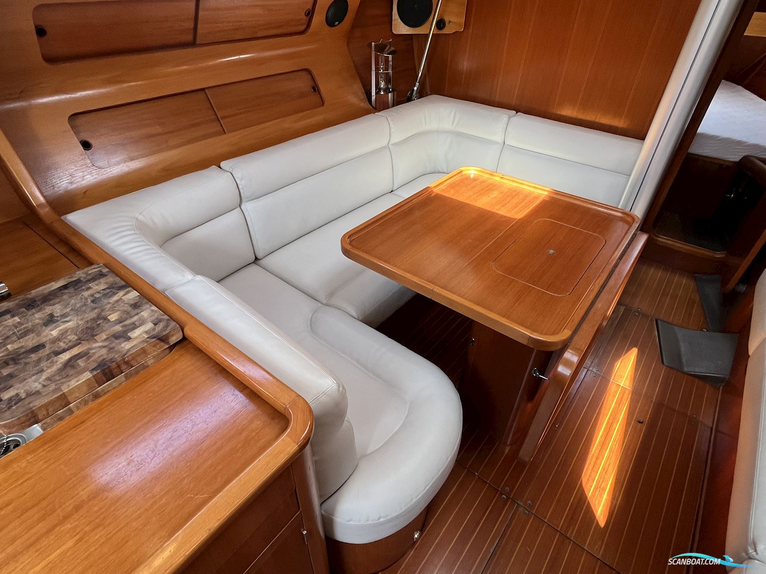 Grand Soleil 38